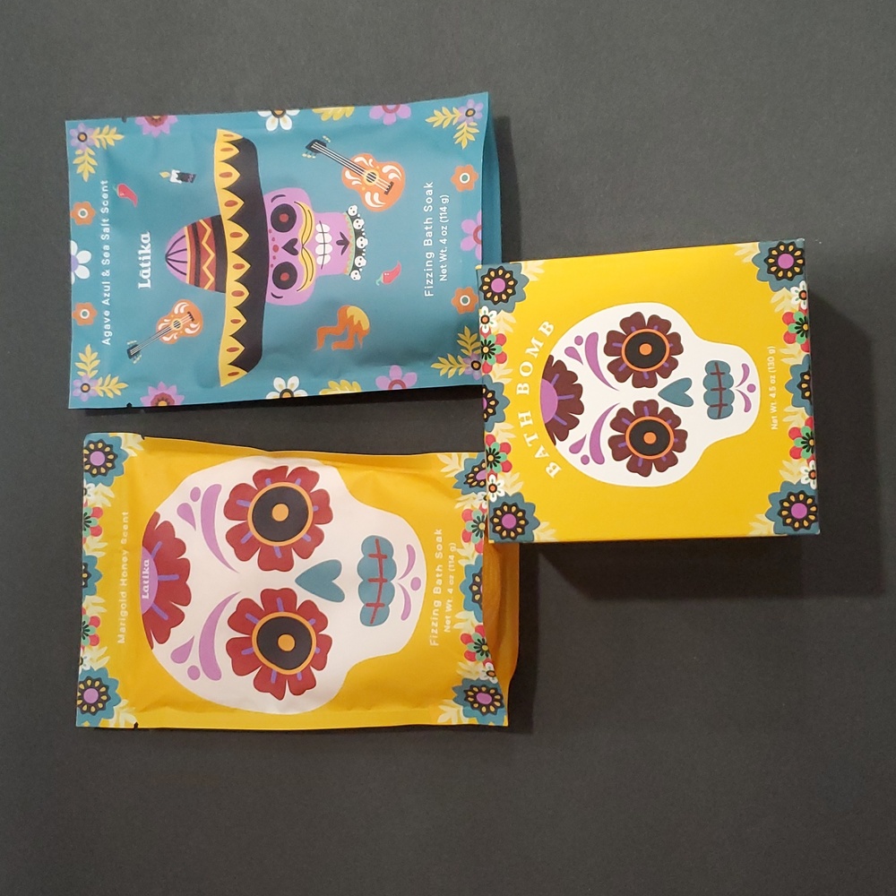 Latika Día de (los) Muertos 2pack bath bomb and fizzing bath soak new FREE